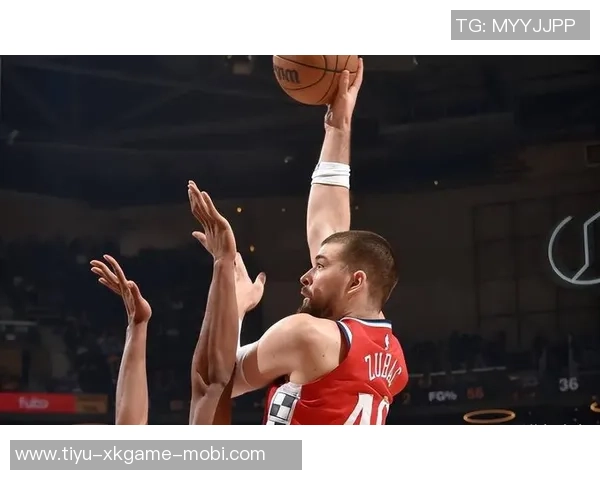 斯潘塞琼斯砍下生涯新高28分三分球表现出色但球队仍遭遇失利